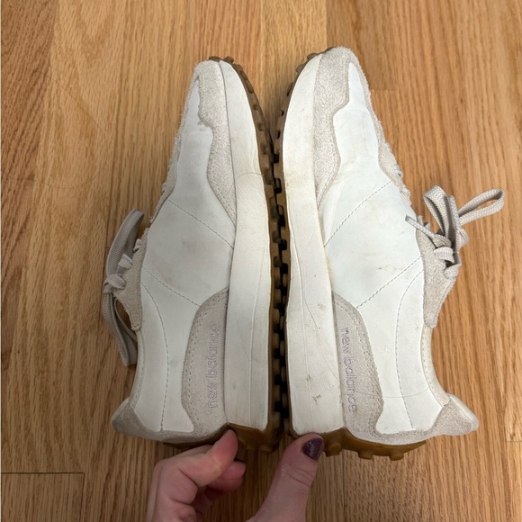 New Balance 327 Sneakers - Picture 6 of 8